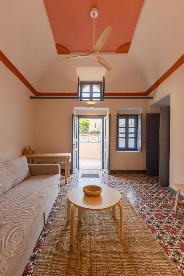 St.Mammas Traditional Apartment Mesaria Esterno foto
