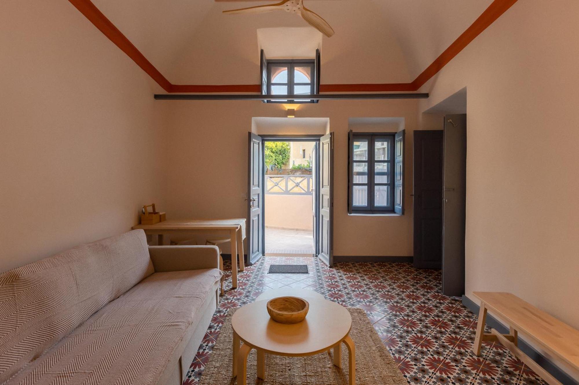 St.Mammas Traditional Apartment Mesaria Esterno foto